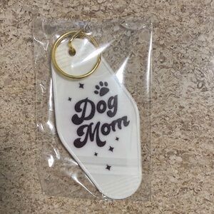 Dog Mom Key & Card Holder Keychain - White